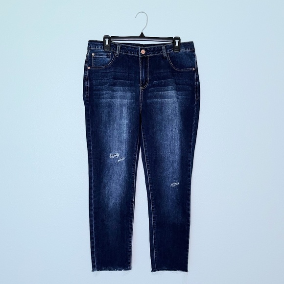 Kensie Dark Wash Knockout Skinny Mid Rise Jeans - Picture 1 of 4